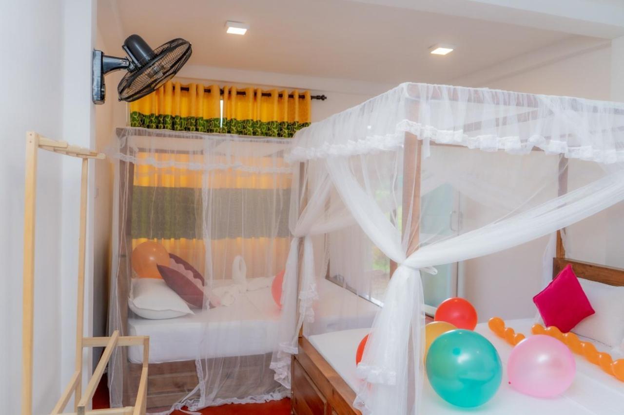Rainforest Holiday Inn 데니야야 외부 사진